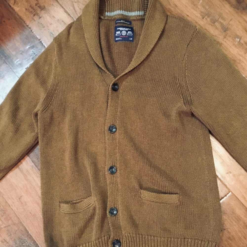 EUC AE Men's Cardigan